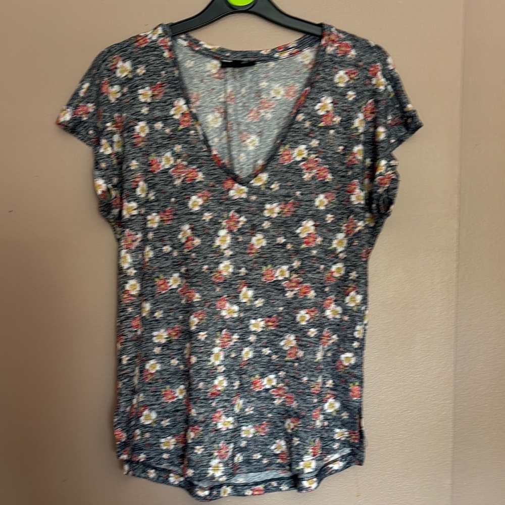 Bobeau Pink and White Flutter Sleeve Fitted T-Shirt